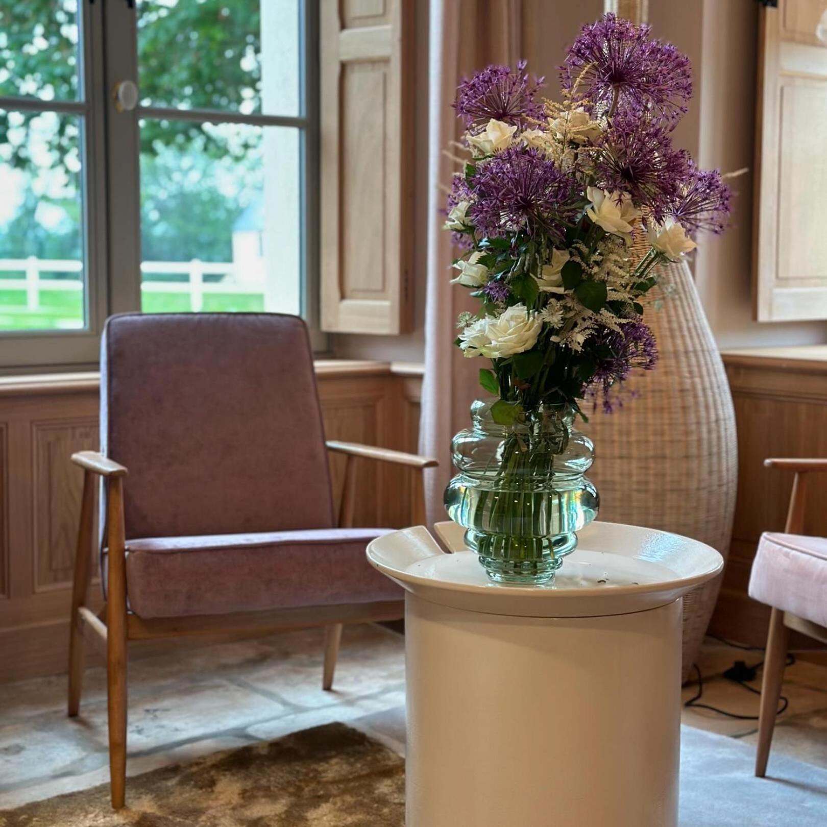 Domaine De L'Ecorcerie Hotel Fontaine-le-Comte Bagian luar foto